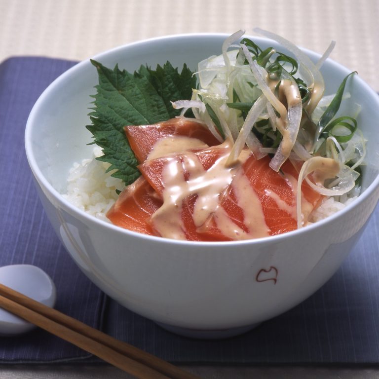 Salmon sashimi rice